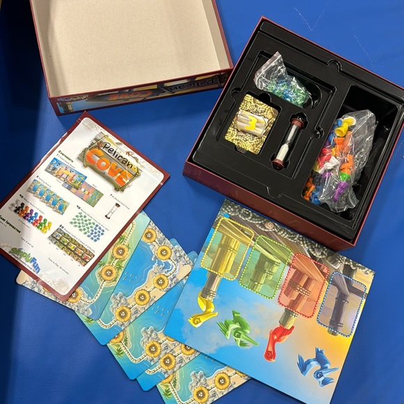 Pelican Cover Board Game with components - Picture 3 of 13